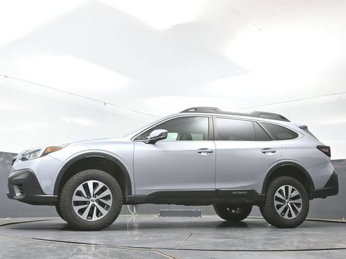 Used 2021 Subaru Outback Premium w/ Popular Package #1 AWD/4WD image 54