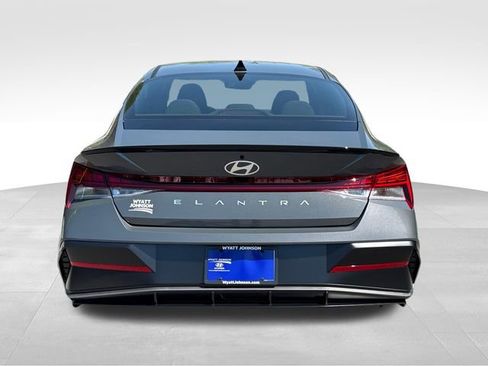 New 2026 Hyundai Elantra SEL Sport Premium FWD image 4