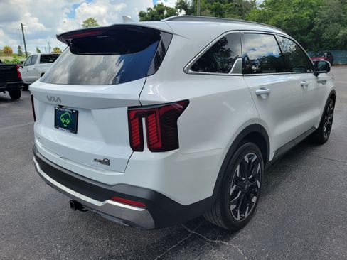 Used 2024 Kia Sorento SX FWD image 5
