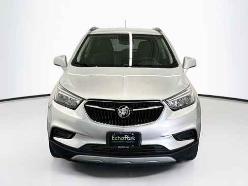 Used 2022 Buick Encore Preferred w/ Safety Package FWD image 2