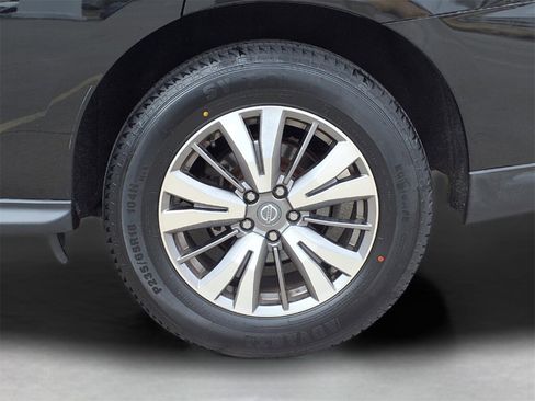 Used 2020 Nissan Pathfinder SL image 3