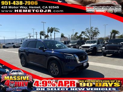 Used 2024 Nissan Pathfinder SV