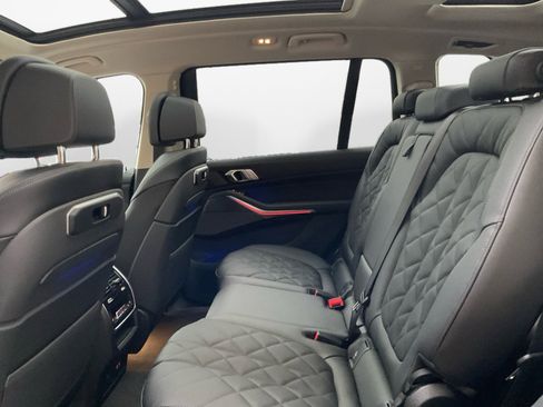 New 2026 BMW X7 xDrive40i image 13