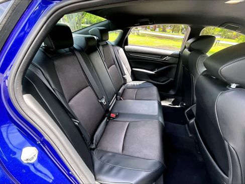 Used 2018 Honda Accord Sport image 20