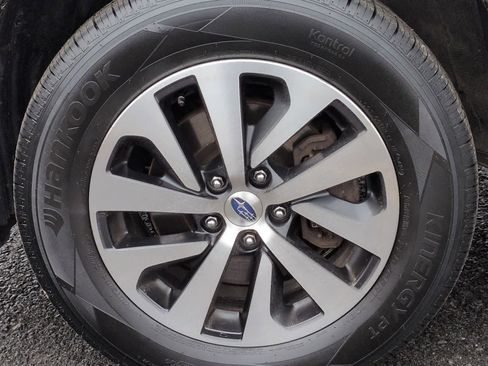 Certified 2022 Subaru Outback Premium image 14