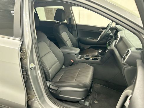 Used 2020 Kia Sportage LX image 22