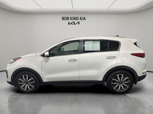 Used 2017 Kia Sportage EX w/ EX Technology Package FWD image 2