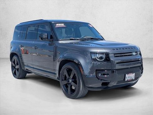 Used 2024 Land Rover Defender 110 X-Dynamic SE AWD/4WD image 3