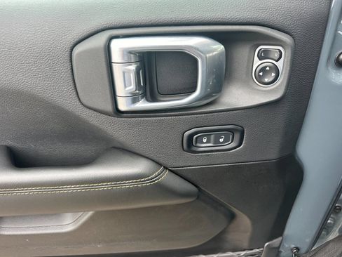 Used 2024 Jeep Wrangler Unlimited Sahara AWD/4WD image 10