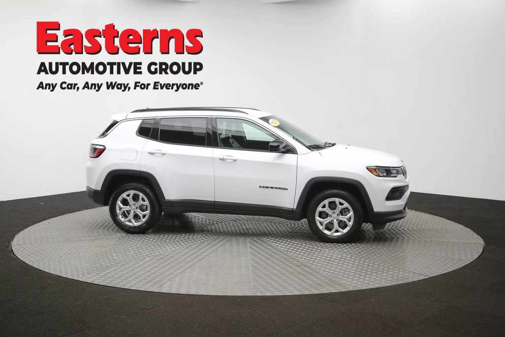 Used 2024 Jeep Compass Latitude AWD/4WD image 43