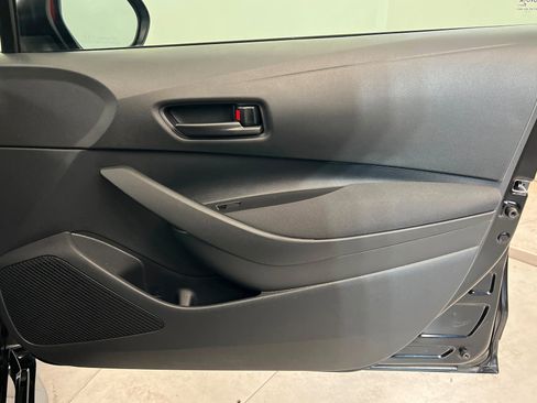 Used 2025 Toyota Corolla LE image 23