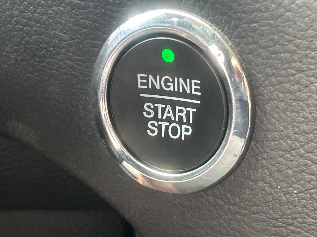 Used 2017 Ford Edge SEL w/ Equipment Group 201A AWD/4WD image 17