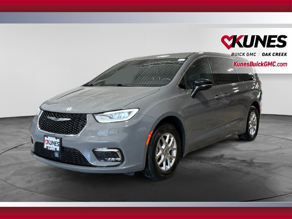 Used 2025 Chrysler Pacifica Select FWD image 5