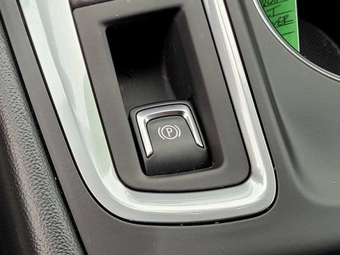 Used 2022 Chevrolet Equinox LT FWD image 14