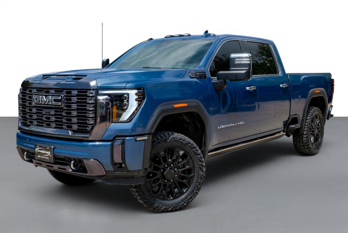 Used 2024 GMC Sierra 2500 Denali Ultimate AWD/4WD image 4
