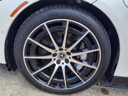 New 2022 Mercedes-Benz EQS 580 4MATIC Sedan image 10