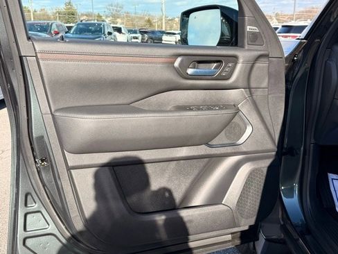 New 2026 Nissan Armada Platinum image 10