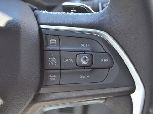 New 2026 Jeep Grand Cherokee Limited AWD/4WD image 18