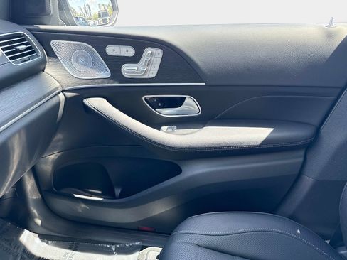 New 2026 Mercedes-Benz GLS 580 4MATIC image 26