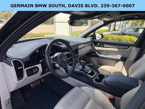Used 2022 Porsche Cayenne S Platinum image 22
