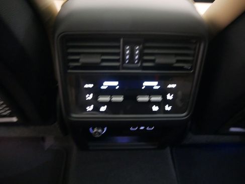 New 2026 Porsche Cayenne Coupe AWD/4WD image 39