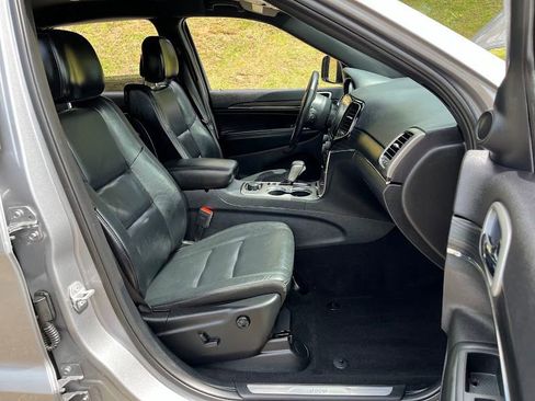 Used 2019 Jeep Grand Cherokee Limited AWD/4WD image 36