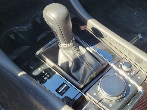 Used 2021 MAZDA MAZDA3 s image 33