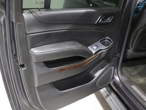 Used 2015 Chevrolet Suburban LT AWD/4WD image 22