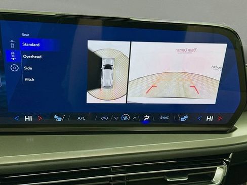 New 2026 Chevrolet Traverse LT w/ Sun and Wheel Package image 15