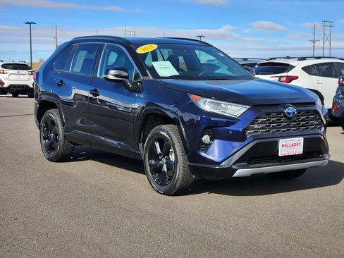 Used 2021 Toyota RAV4 XSE image 6