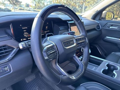 Used 2024 GMC Acadia Denali w/ Super Cruise Package image 18