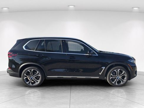 Certified 2025 BMW X5 sDrive40i w/ Premium Package RWD image 3