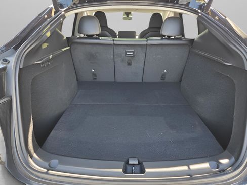 Used 2023 Tesla Model Y Performance image 30