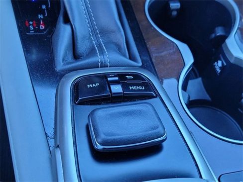 Used 2017 Lexus RX 450h AWD image 25