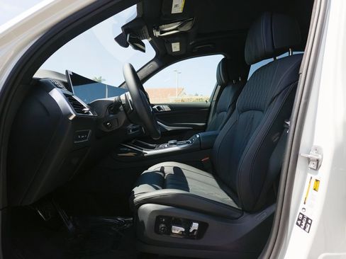 New 2027 BMW X7 xDrive40i w/ M Sport Package AWD/4WD image 7