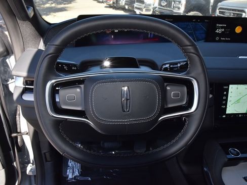 New 2025 Lincoln Navigator Reserve w/ Jet Appearance Package image 24