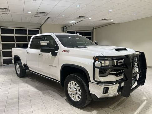 Used 2024 Chevrolet Silverado 2500 LTZ w/ LTZ Premium Package AWD/4WD image 7