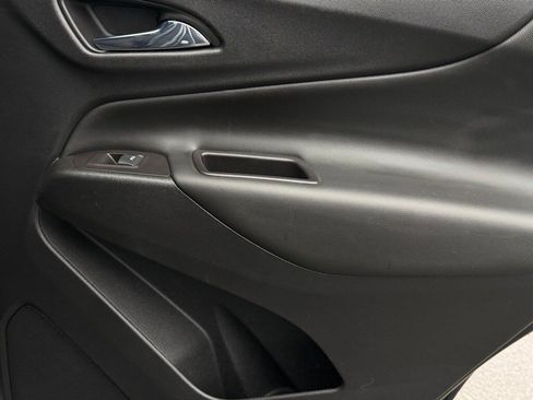Used 2021 Chevrolet Equinox LT image 24