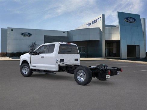 New 2026 Ford F350 XL w/ XL Chrome Package image 5