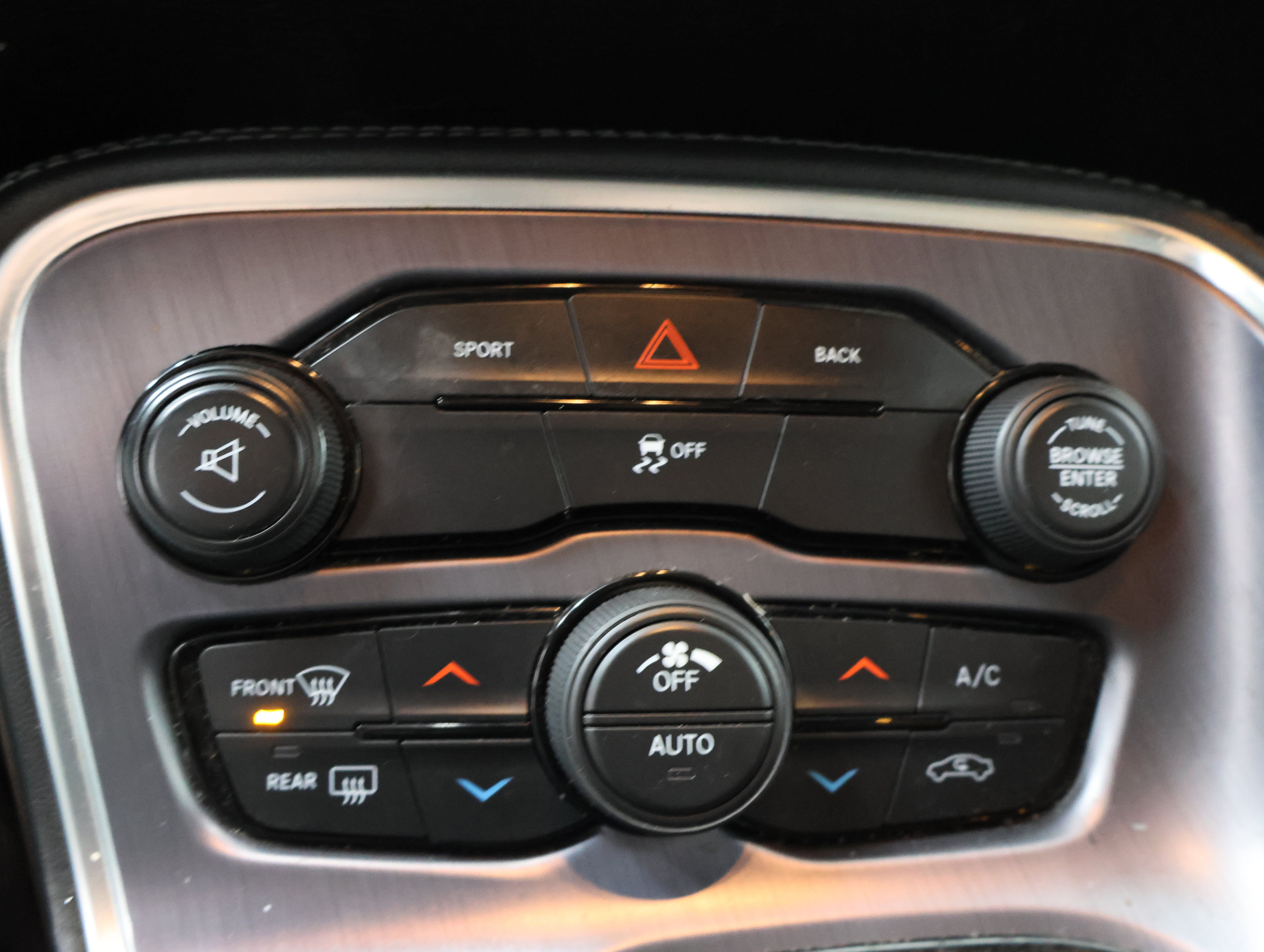 Used 2016 Dodge Challenger R/T w/ Blacktop Package RWD image 38