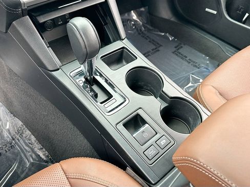 Used 2018 Subaru Outback 2.5i Touring w/ Popular Package #3 image 17