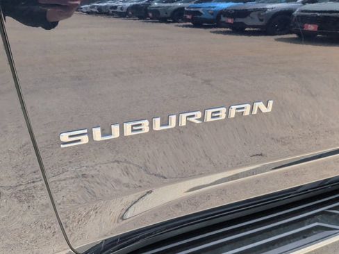 Used 2023 Chevrolet Suburban Premier AWD/4WD image 53