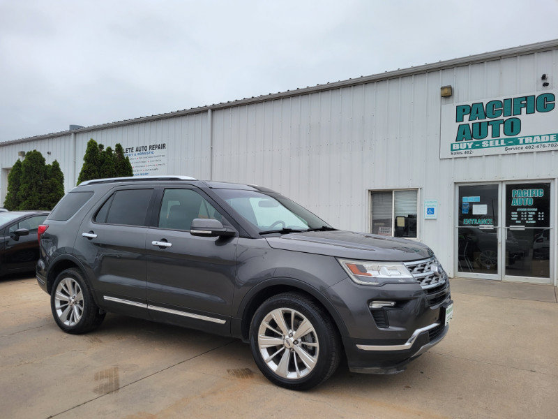 Used 2019 Ford Explorer Limited w/ Class III Trailer Tow Package AWD/4WD image 1