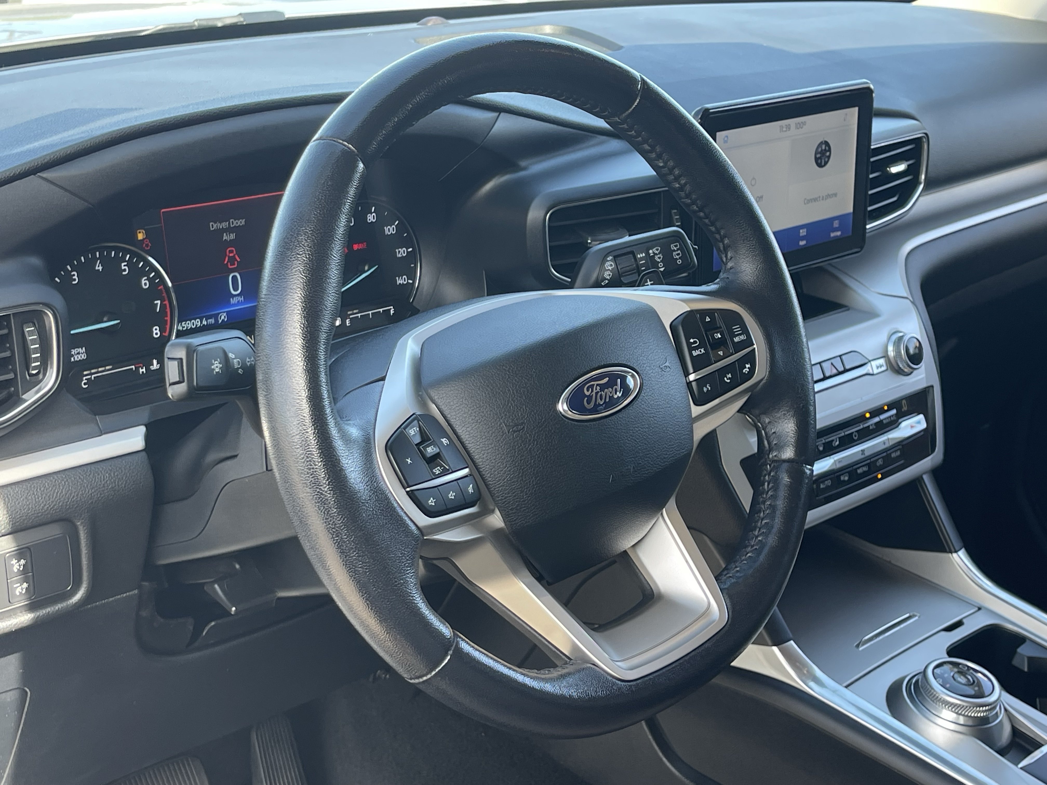 Used 2020 Ford Explorer XLT w/ Equipment Group 202A RWD image 23