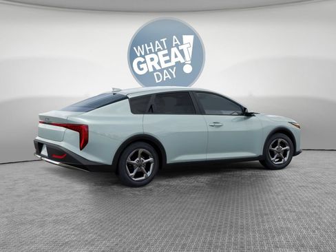 New 2026 Kia K4 FWD image 6