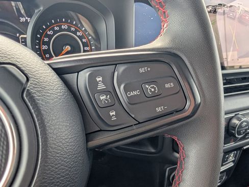 Used 2024 Jeep Wrangler Rubicon image 23