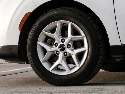 Used 2022 Kia Soul LX w/ Technology Package image 47