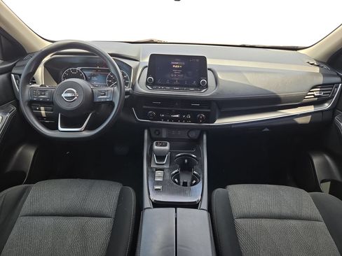 Certified 2024 Nissan Rogue SV FWD image 9