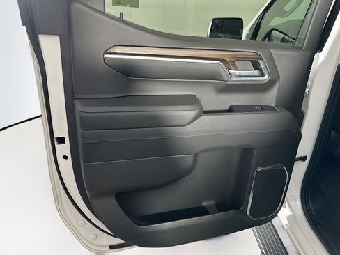 Used 2023 Chevrolet Silverado 1500 LT image 25