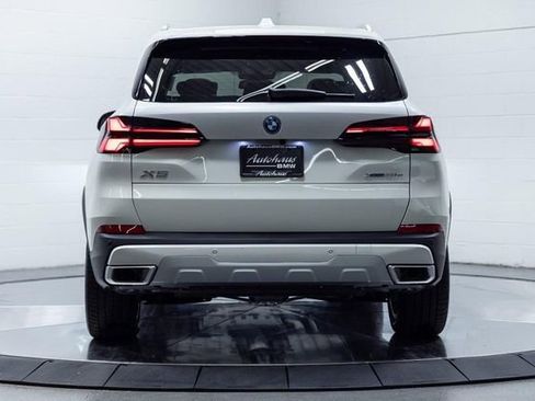 New 2026 BMW X5 xDrive50e image 10